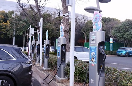 擅拔他人充电枪被判赔3万？律师：这么做或触犯刑法